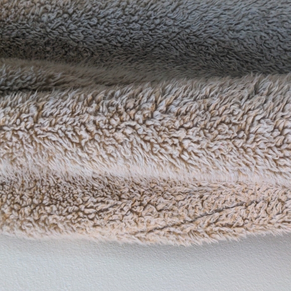 Gentle Fawn Teddy Jacket - Picture 3 of 6